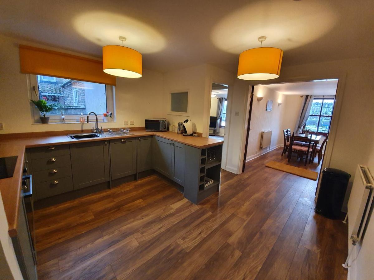 Marina House Lejlighed Whitby Eksteriør billede